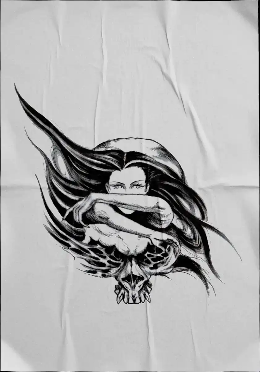 Diseño de tatuaje en negro sobre tela: figura alada sobre una calavera.